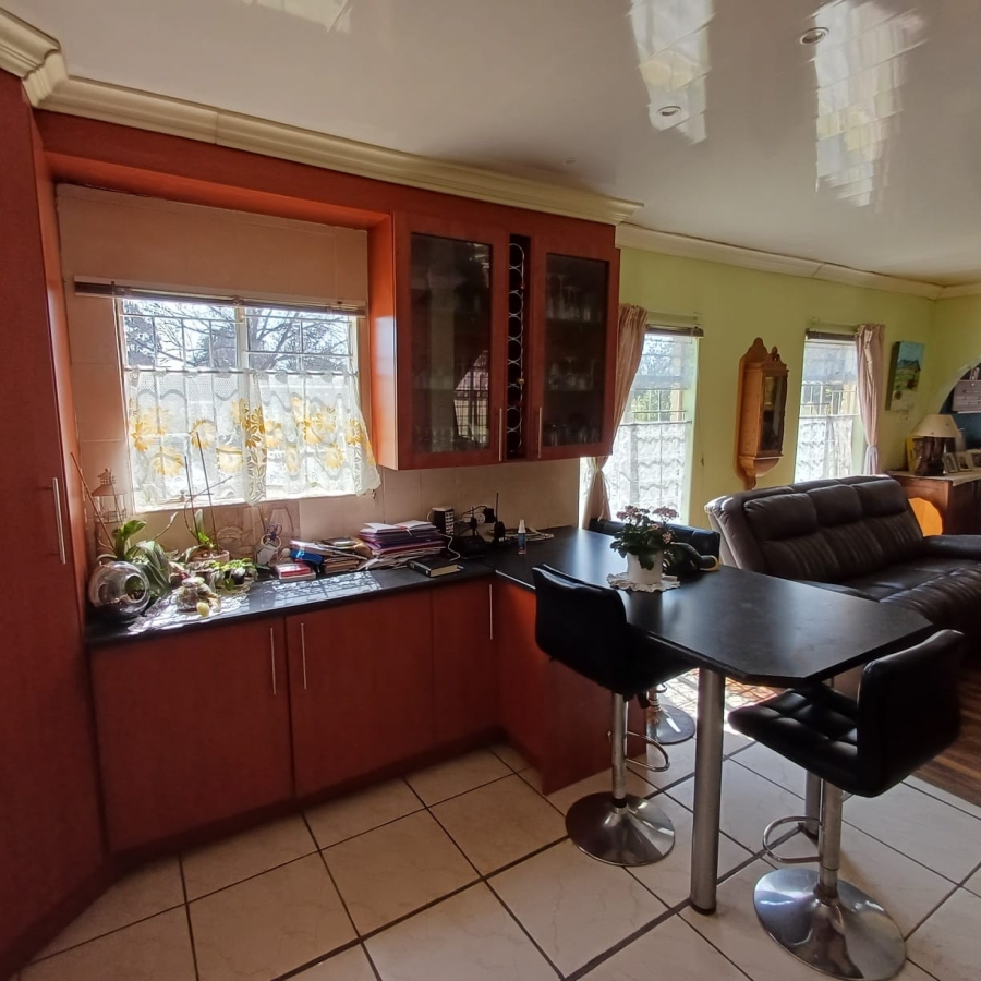 3 Bedroom Property for Sale in Buyscelia Gauteng