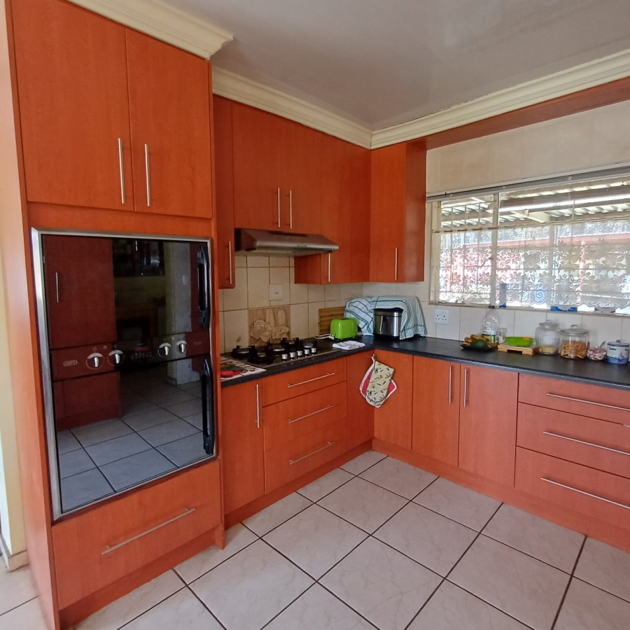 3 Bedroom Property for Sale in Buyscelia Gauteng