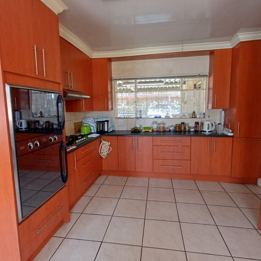 3 Bedroom Property for Sale in Buyscelia Gauteng