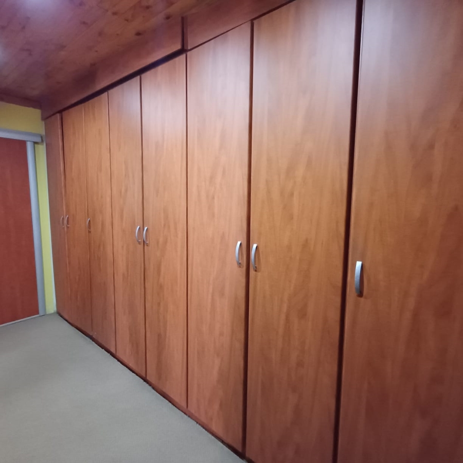 3 Bedroom Property for Sale in Buyscelia Gauteng