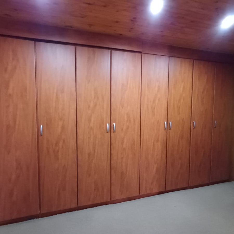 3 Bedroom Property for Sale in Buyscelia Gauteng