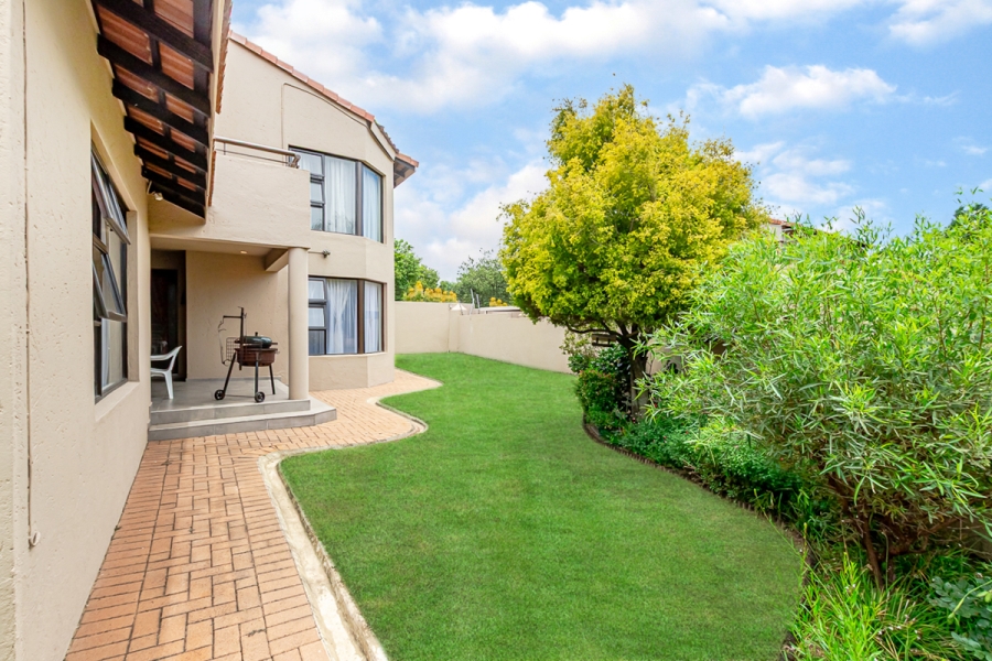 3 Bedroom Property for Sale in Sunninghill Gauteng