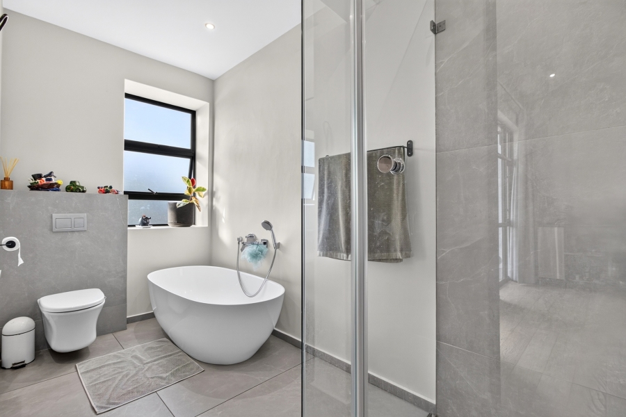 6 Bedroom Property for Sale in Southdowns Estate Gauteng