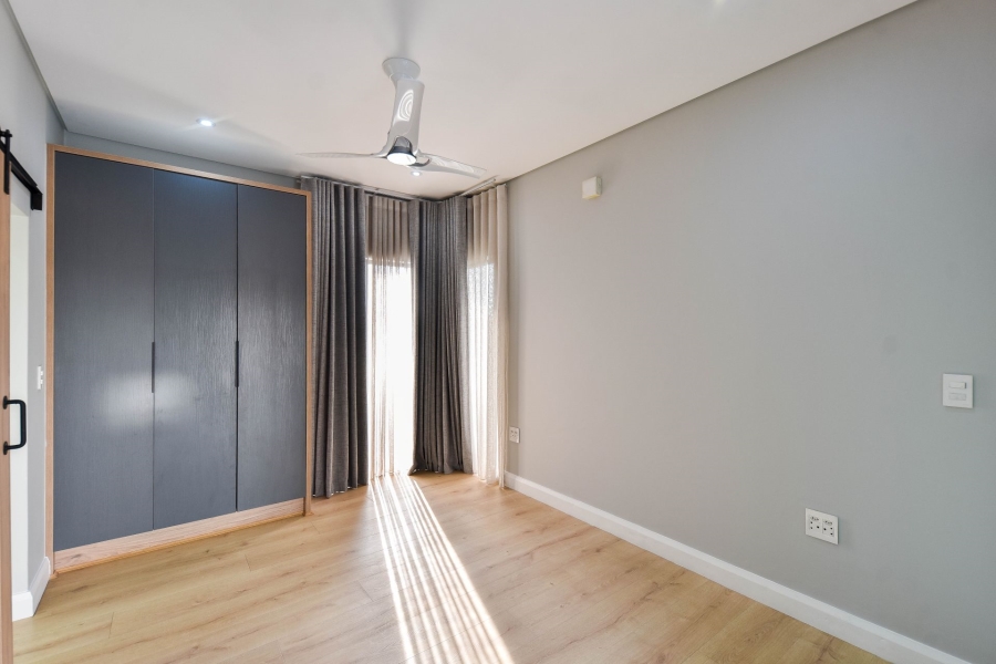 5 Bedroom Property for Sale in Midstream Heights Gauteng