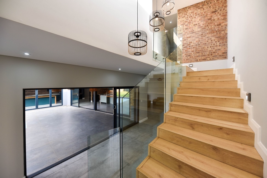 5 Bedroom Property for Sale in Midstream Heights Gauteng