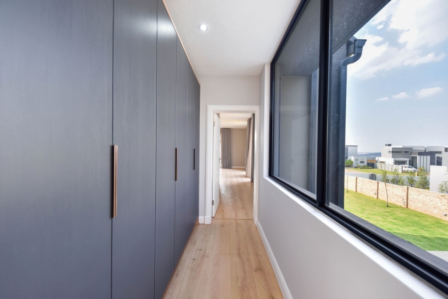 5 Bedroom Property for Sale in Midstream Heights Gauteng