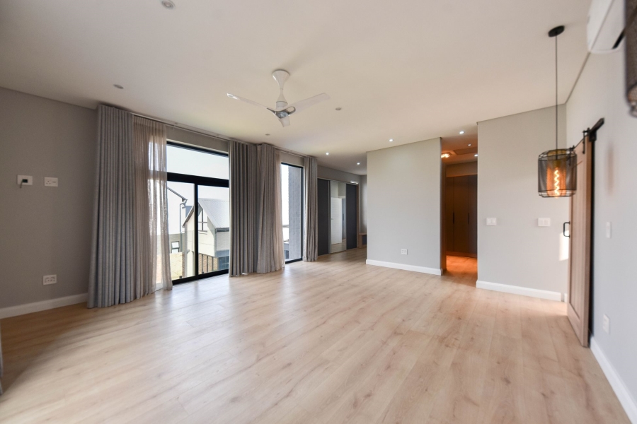 5 Bedroom Property for Sale in Midstream Heights Gauteng