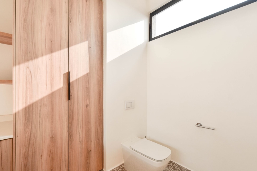 5 Bedroom Property for Sale in Midstream Heights Gauteng