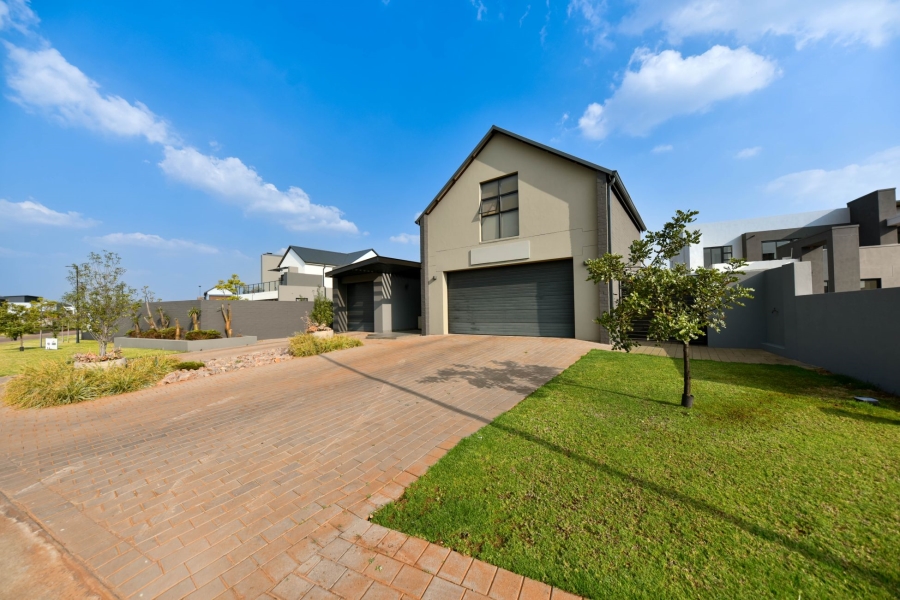 5 Bedroom Property for Sale in Midstream Heights Gauteng