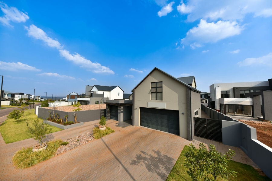 5 Bedroom Property for Sale in Midstream Heights Gauteng