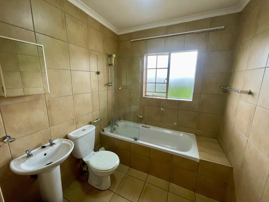 To Let 1 Bedroom Property for Rent in Newmark Estate Gauteng