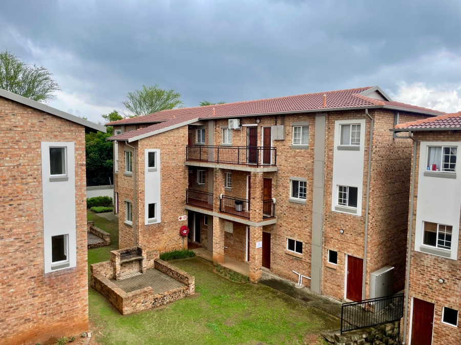 To Let 1 Bedroom Property for Rent in Newmark Estate Gauteng