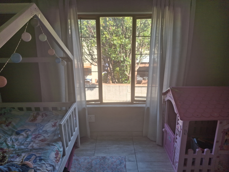 To Let 2 Bedroom Property for Rent in Country View Estate Gauteng