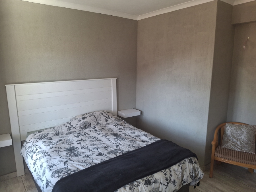 To Let 2 Bedroom Property for Rent in Country View Estate Gauteng