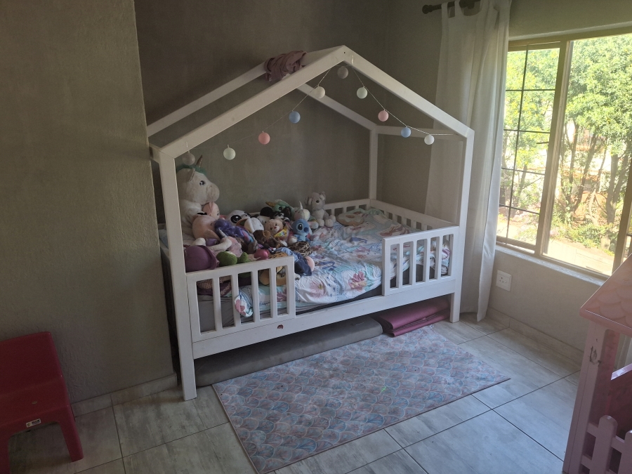 To Let 2 Bedroom Property for Rent in Country View Estate Gauteng