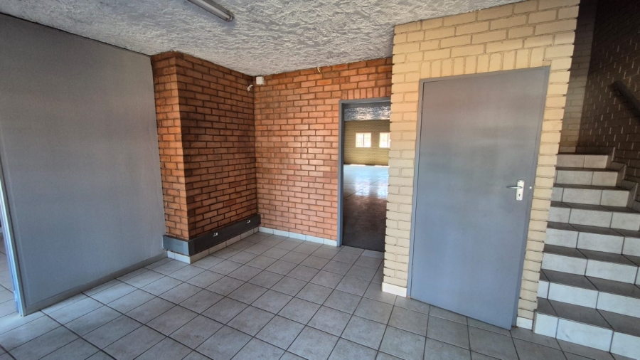 To Let Commercial Property for Rent in Hennopspark Gauteng