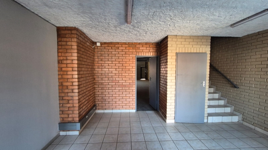 To Let Commercial Property for Rent in Hennopspark Gauteng