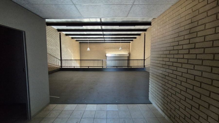 To Let Commercial Property for Rent in Hennopspark Gauteng