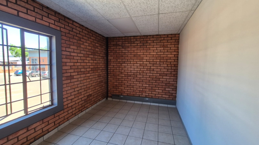 To Let Commercial Property for Rent in Hennopspark Gauteng