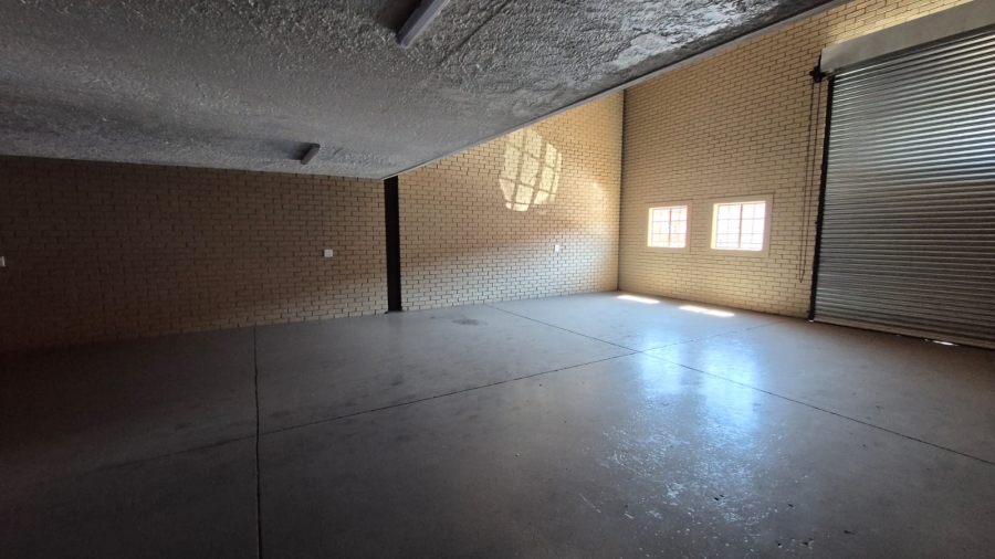 To Let Commercial Property for Rent in Hennopspark Gauteng