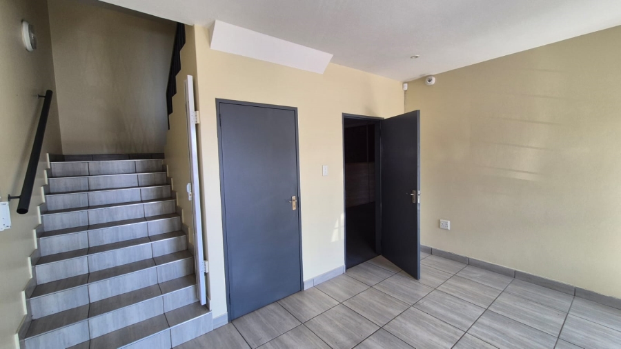 To Let Commercial Property for Rent in Hennopspark Gauteng