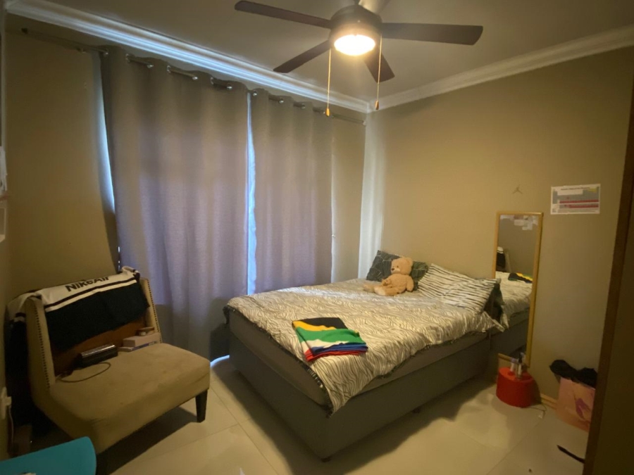 5 Bedroom Property for Sale in Flora Gardens Gauteng