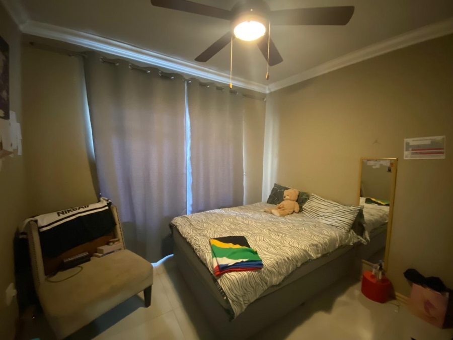 5 Bedroom Property for Sale in Flora Gardens Gauteng