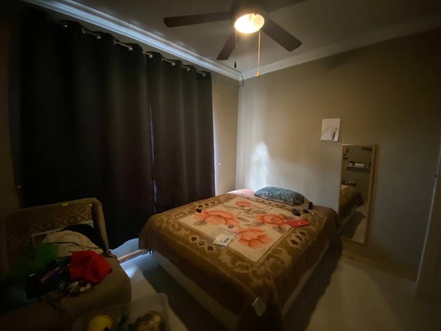 5 Bedroom Property for Sale in Flora Gardens Gauteng