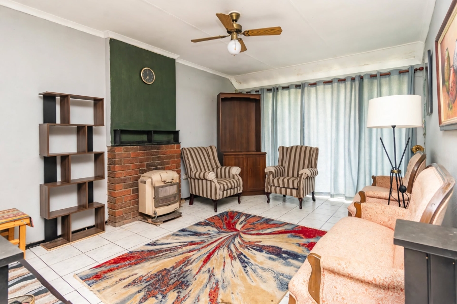 4 Bedroom Property for Sale in Fleurhof Gauteng
