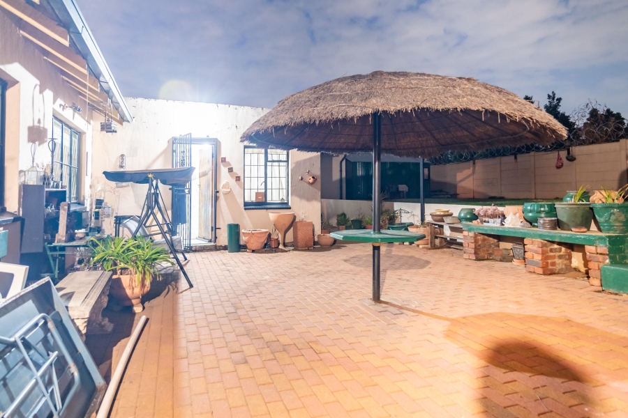 4 Bedroom Property for Sale in Fleurhof Gauteng