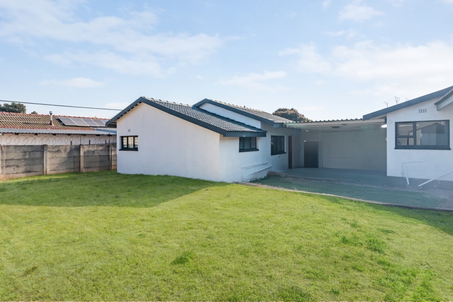 4 Bedroom Property for Sale in Horison Park Gauteng