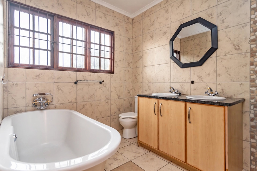 3 Bedroom Property for Sale in Florida North Gauteng