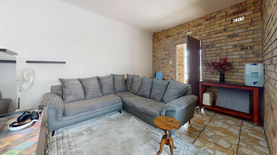 5 Bedroom Property for Sale in Lambton Gauteng