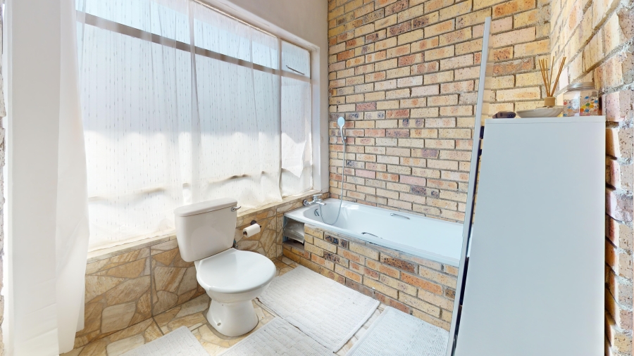 5 Bedroom Property for Sale in Lambton Gauteng
