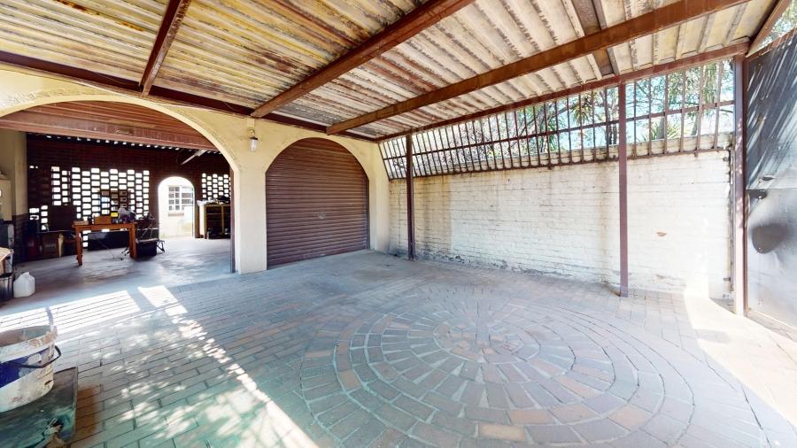 5 Bedroom Property for Sale in Lambton Gauteng