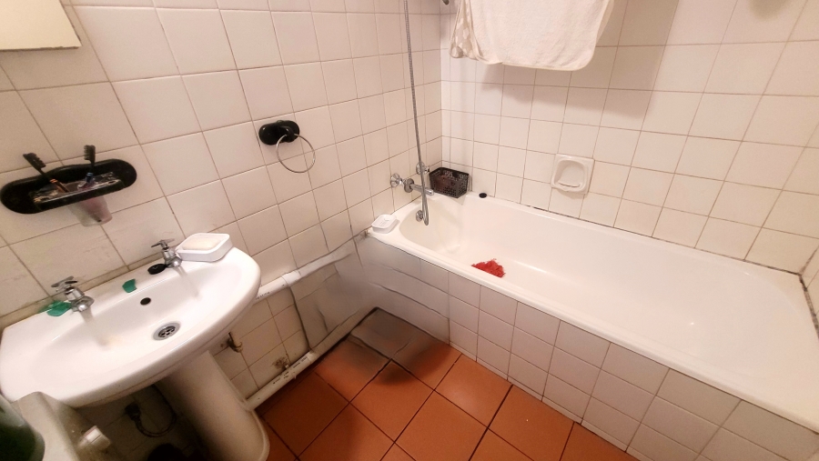 2 Bedroom Property for Sale in Sunnyside Gauteng