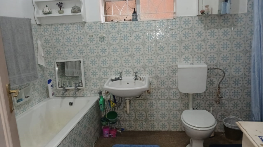 6 Bedroom Property for Sale in Plantation Gauteng