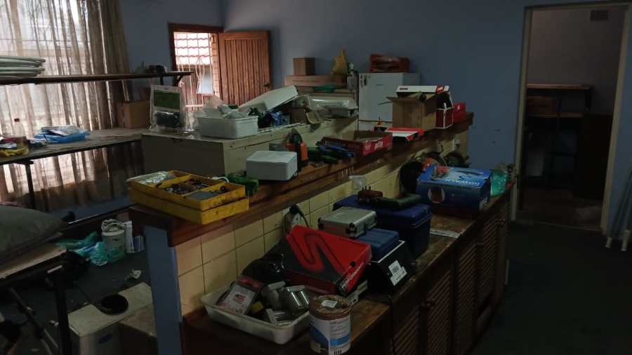 6 Bedroom Property for Sale in Plantation Gauteng