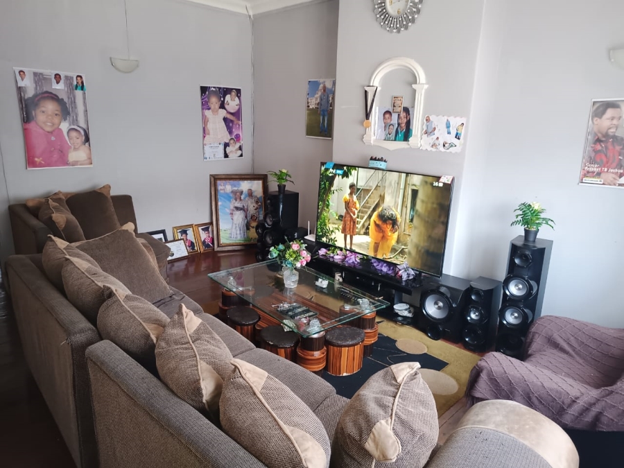 4 Bedroom Property for Sale in Rosettenville Gauteng