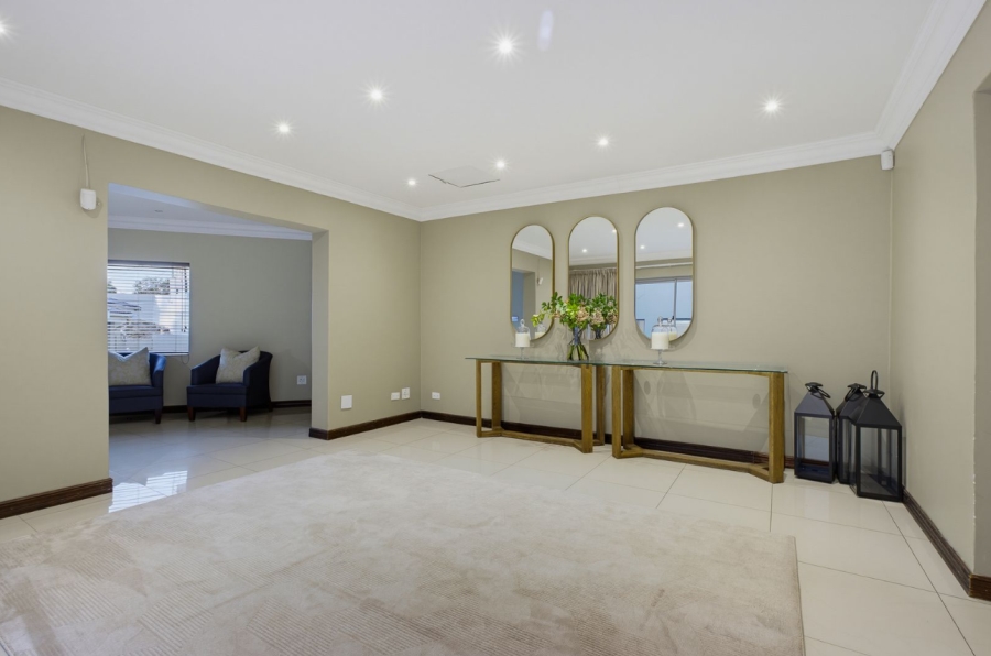To Let 4 Bedroom Property for Rent in Bedfordview Gauteng