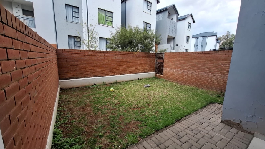 1 Bedroom Property for Sale in Lombardy Estate Gauteng