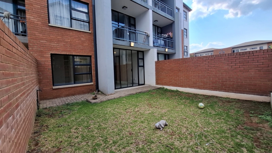 1 Bedroom Property for Sale in Lombardy Estate Gauteng