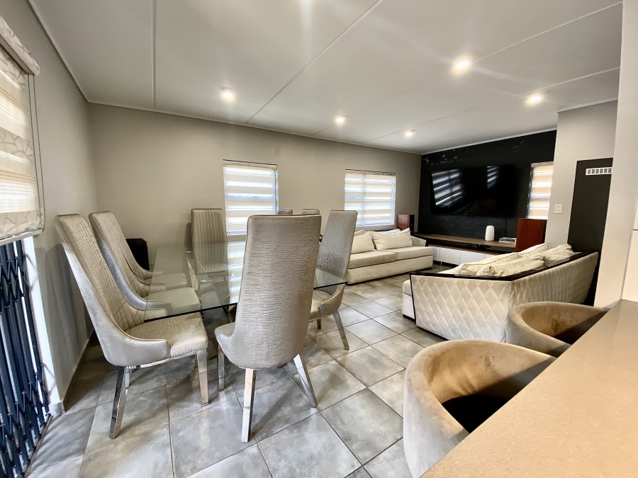 4 Bedroom Property for Sale in Lotus Gardens Gauteng