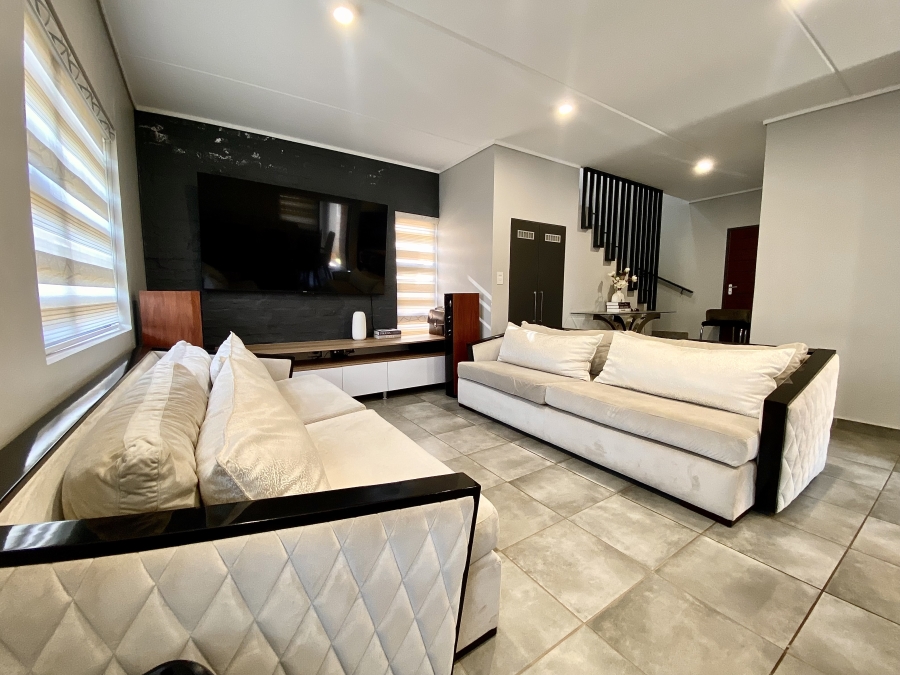 4 Bedroom Property for Sale in Lotus Gardens Gauteng
