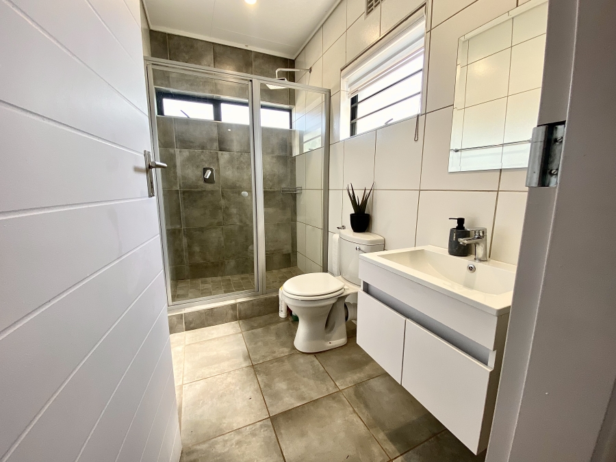4 Bedroom Property for Sale in Lotus Gardens Gauteng