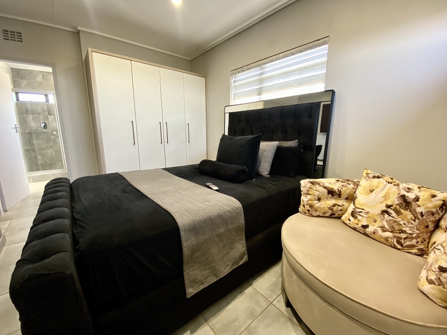 4 Bedroom Property for Sale in Lotus Gardens Gauteng