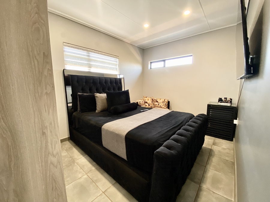 4 Bedroom Property for Sale in Lotus Gardens Gauteng