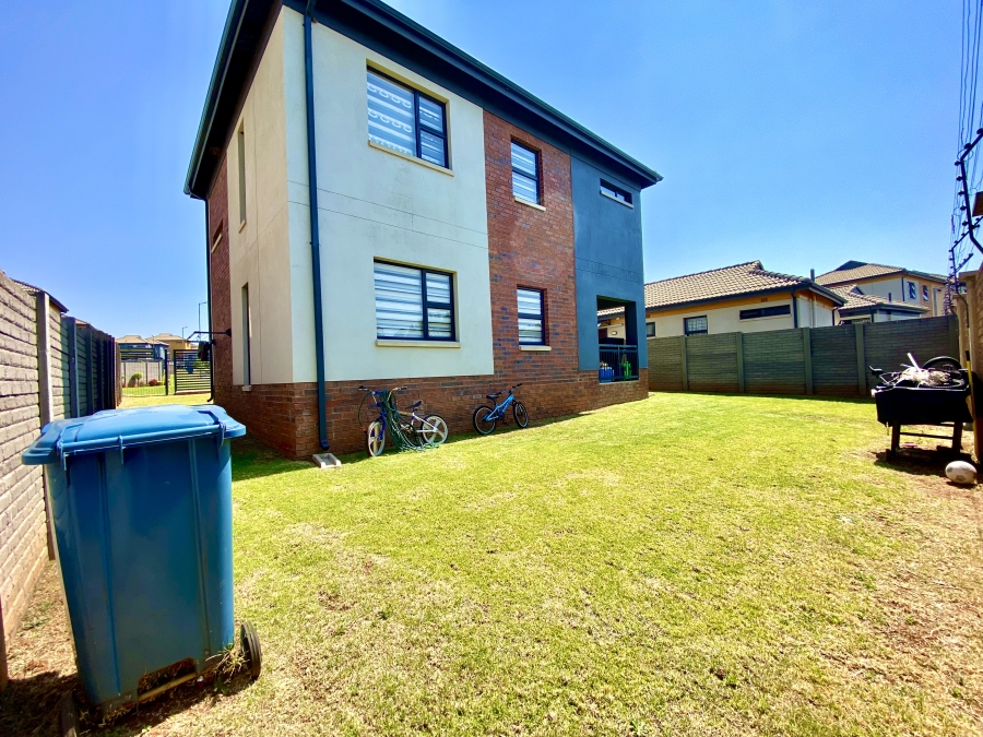 4 Bedroom Property for Sale in Lotus Gardens Gauteng