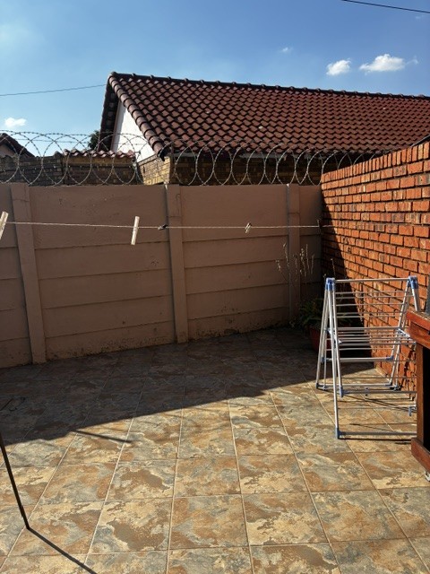 2 Bedroom Property for Sale in Rynfield Gauteng
