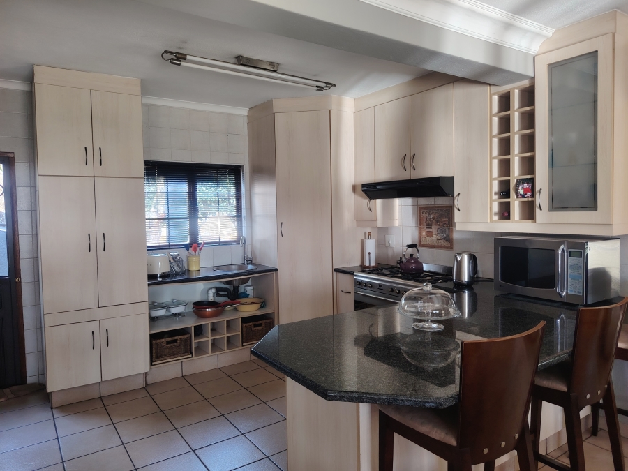 4 Bedroom Property for Sale in Kameeldrift East Gauteng
